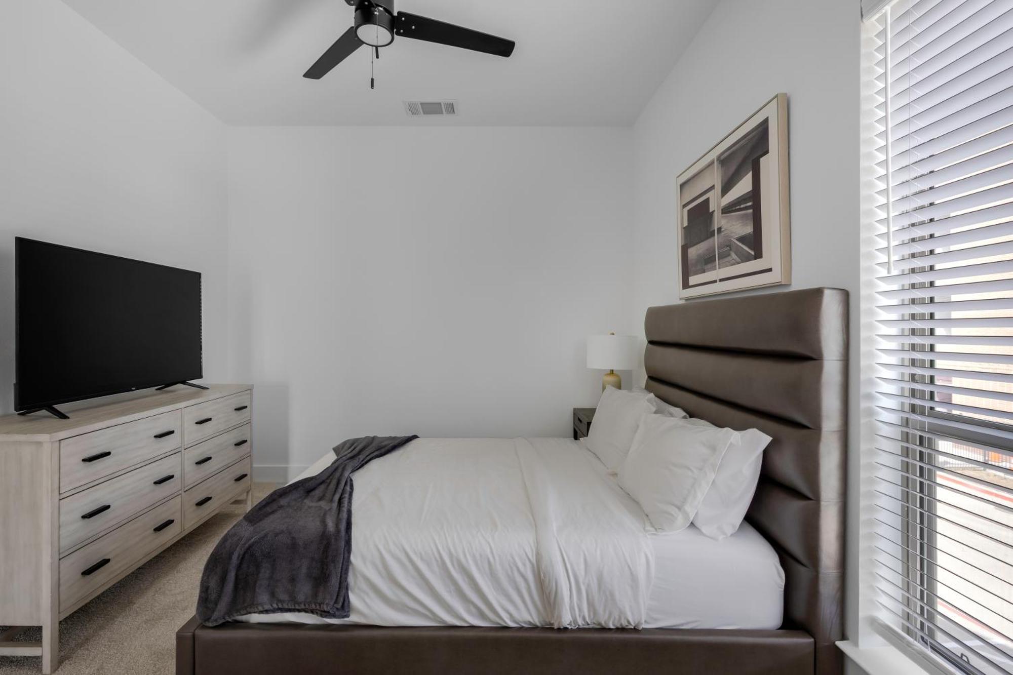 Railyard Apartments By Barsala Denton Phòng bức ảnh